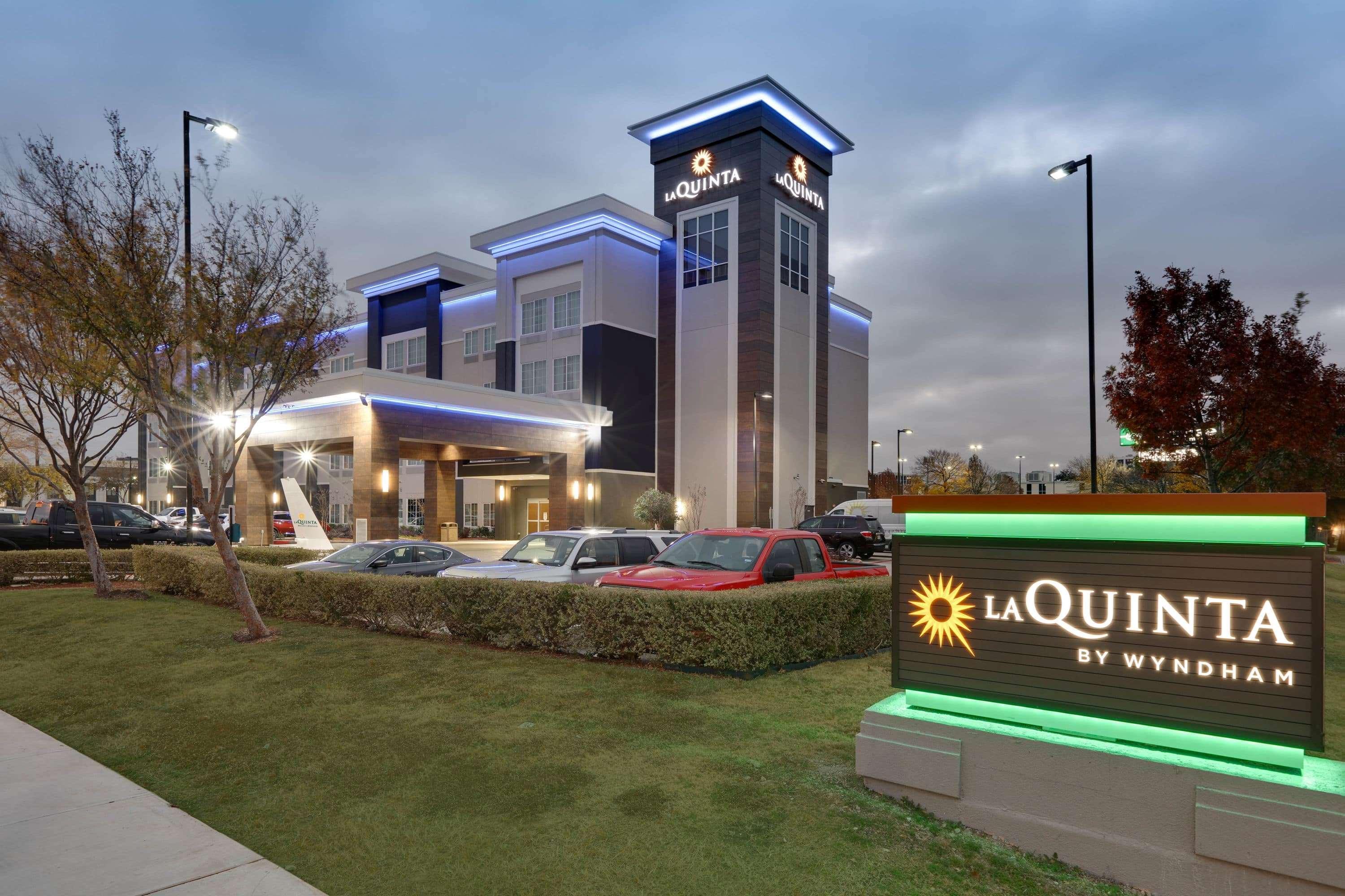 La Quinta By Wyndham Dallas Love Field Екстер'єр фото